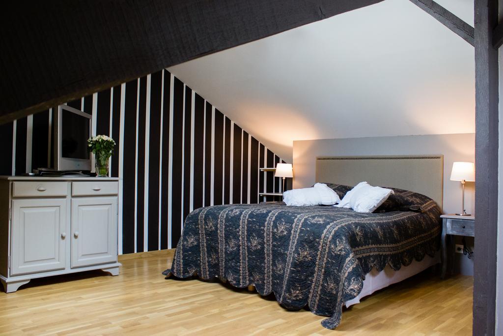 Lequatorze Bed & Breakfast Compiegne Room photo